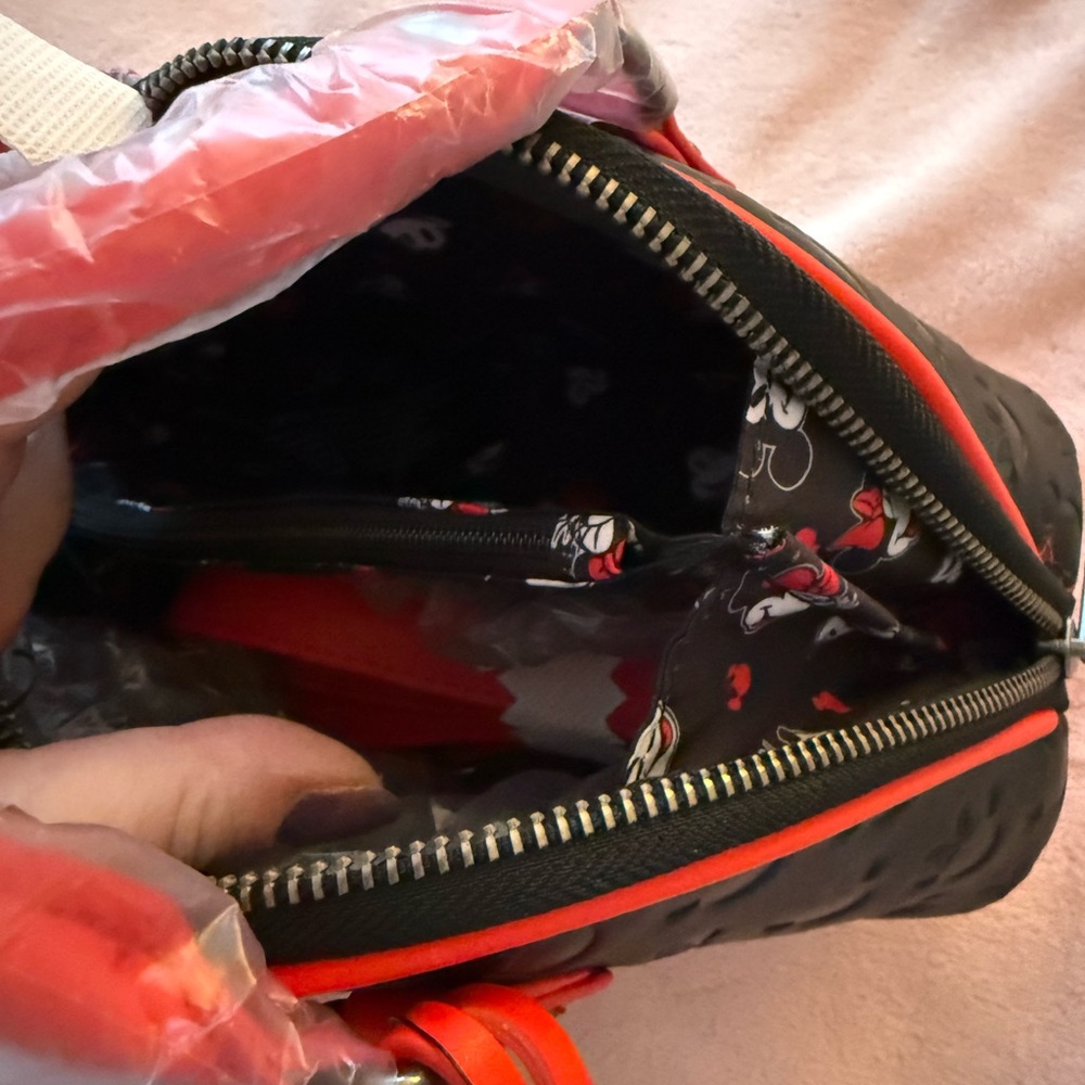 Loungefly Minnie Mouse Debossed Dome Crossbody Bag - Picture 3 of 4